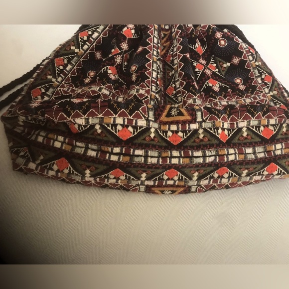 Johnny Was Beatriz Linen Drawstring Handbag Black with Floral Embroidery - Picture 3 of 10